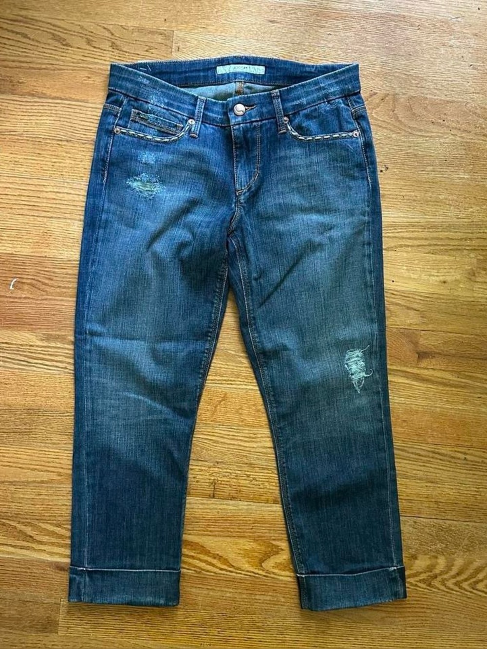 Joes Y2K distressed denim capris